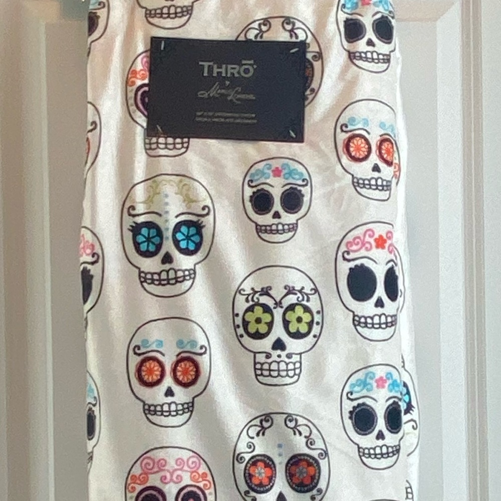 Halloween Blanket Throw Sugar Skull Sherpa 50”x70” - Picture 2 of 7